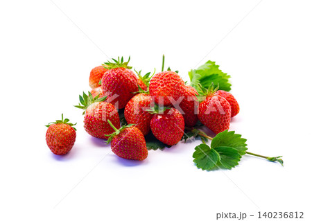 Juicy summer berries with fresh aromatic mint Juicy summer berries with fresh aromatic mint 140236812