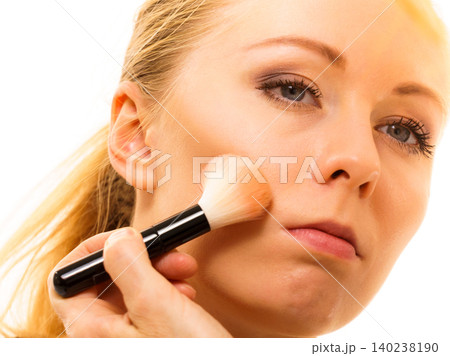 Makeup artist apply make up 140238190