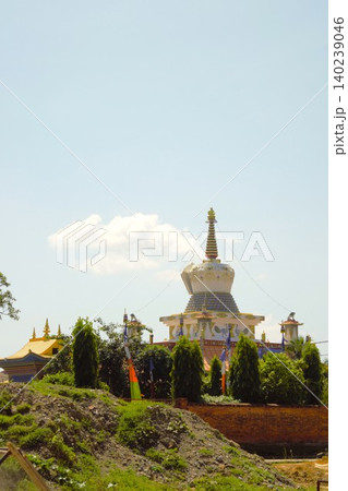仏教聖地ルンビニに建つロシア寺院のストゥーパ 140239046