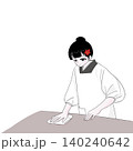 机を拭く割烹着姿の女性　店内清掃イメージ 140240642