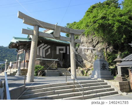 和布刈神社の鳥居と拝殿!福岡県北九州市門司区 和布刈神社の鳥居と拝殿!福岡県北九州市門司区 140241785