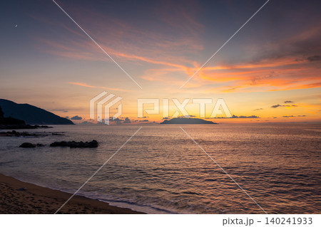 海亀産卵地永田いなか浜 夕景 屋久島(夏 海亀産卵地永田いなか浜 夕景 屋久島(夏 140241933