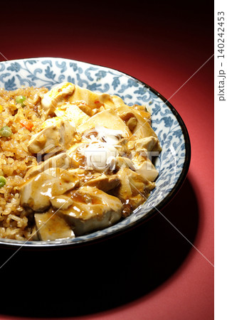 麻婆餡かけ炒飯 麻婆餡かけ炒飯 140242453