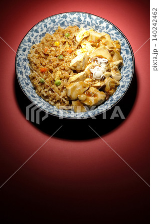 麻婆餡かけ炒飯 140242462