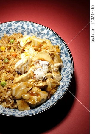 麻婆餡かけ炒飯 麻婆餡かけ炒飯 140242465