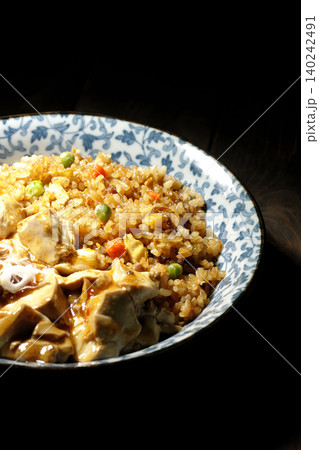 麻婆餡かけ炒飯 麻婆餡かけ炒飯 140242491
