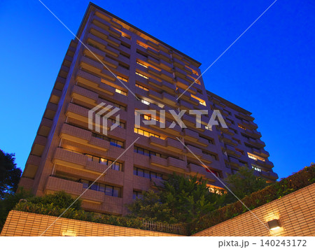 夕暮れ時の広尾の高級マンション 都市景観(2026年6月) 夕暮れ時の広尾の高級マンション 都市景観(2026年6月) 140243172
