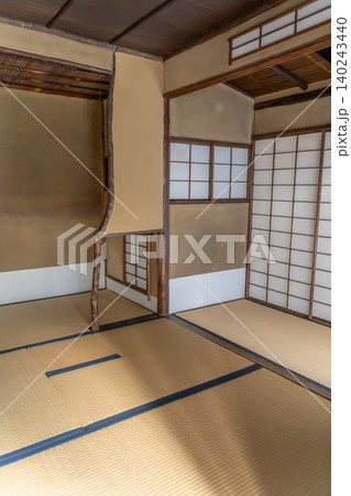 京都国立博物館 茶室「堪庵」小間 江戸時代初期の公家文化を継承した数寄屋造りの日本家屋 京都国立博物館 茶室「堪庵」小間 江戸時代初期の公家文化を継承した数寄屋造りの日本家屋 140243440