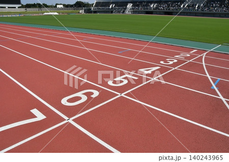 陸上競技場のゴールライン　目標　目的 140243965