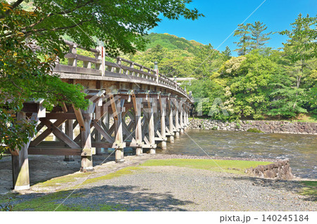 【伊勢神宮の宇治橋】 三重県伊勢市宇治館町 【伊勢神宮の宇治橋】 三重県伊勢市宇治館町 140245184