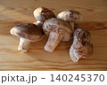 新鮮なしいたけ 140245370