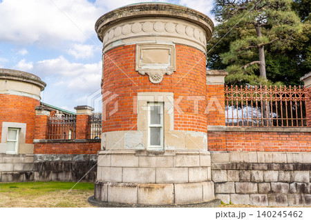 京都国立博物館 正門(重要文化財)表門・札売場(旧帝国京都博物館) 京都の文化財を収集、展示 京都国立博物館 正門(重要文化財)表門・札売場(旧帝国京都博物館) 京都の文化財を収集、展示 140245462