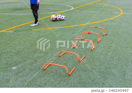 サッカー練習用ハードルとトレーニング機材 サッカー練習用ハードルとトレーニング機材 140245497