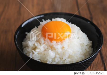 卵かけご飯のアップ 卵かけご飯のアップ 140245525