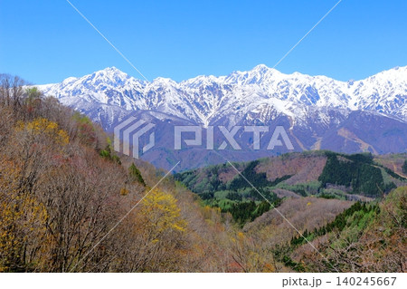 5月の白馬村からの北アルプス 信州の山々 信州の風景 5月の白馬村からの北アルプス 信州の山々 信州の風景 140245667