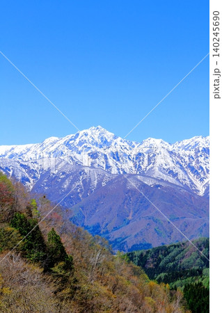 5月の白馬村からの北アルプス 信州の山々 信州の風景 5月の白馬村からの北アルプス 信州の山々 信州の風景 140245690