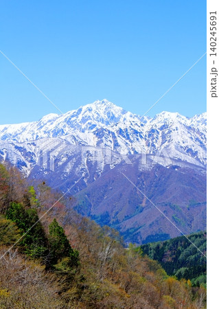 5月の白馬村からの北アルプス 信州の山々 信州の風景 5月の白馬村からの北アルプス 信州の山々 信州の風景 140245691