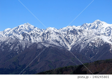 5月の白馬村からの北アルプス 信州の山々 信州の風景 5月の白馬村からの北アルプス 信州の山々 信州の風景 140245801