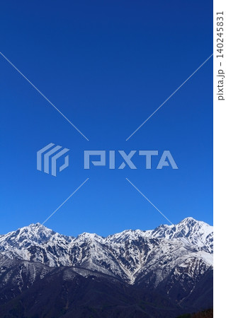 5月の白馬村からの北アルプス　　　信州の山々　　　信州の風景 140245831