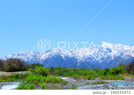 5月の白馬村からの北アルプス 信州の山々 信州の風景 5月の白馬村からの北アルプス 信州の山々 信州の風景 140245972