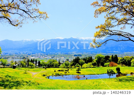 5月の北アルプス展望美術館　　　信州の山々　　　信州の風景 140246319