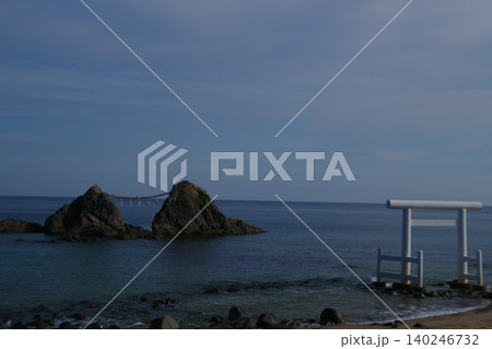 二見ヶ浦　夫婦岩 140246732