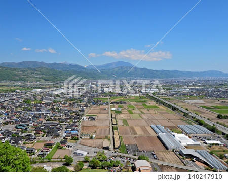 古墳公園から俯瞰する交通の要所千曲市街地 古墳公園から俯瞰する交通の要所千曲市街地 140247910