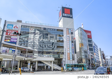 東京都町田市の都市風景 町田駅前通りの商業ビル 東京都町田市の都市風景 町田駅前通りの商業ビル 140248505