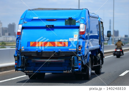 塵芥車 (ゴミ収集車)  イメージ 140248810