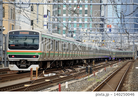 上野東京ラインを走るE231系電車 上野東京ラインを走るE231系電車 140250046
