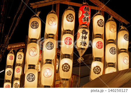 祇園祭の宵山　綾傘鉾 140250127