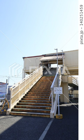 流鉄流山線の小金城趾駅出入口 流鉄流山線の小金城趾駅出入口 140251459