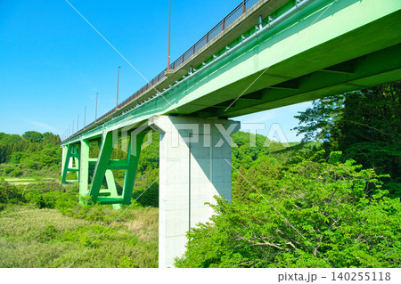 栃木県那須郡那須町 那須と那須塩原を結ぶりんどう大橋 栃木県那須郡那須町 那須と那須塩原を結ぶりんどう大橋 140255118