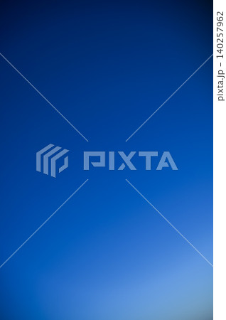 Clear blue sky with no clouds. Sunny day. Nature concept. For background use. 140257962