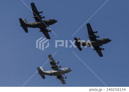 C-130輸送機 ハーキュリーズ 140258134