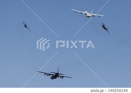 C-130輸送機 ハーキュリーズ C-130輸送機 ハーキュリーズ 140258140