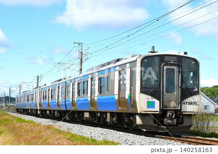 石巻へ向けて仙石線をゆく仙石東北ラインのHB-E210系 石巻へ向けて仙石線をゆく仙石東北ラインのHB-E210系 140258163