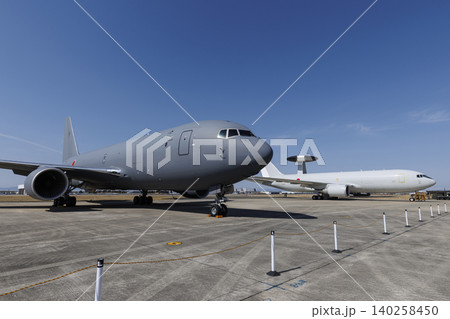 KC-46A空中給油・輸送機 140258450