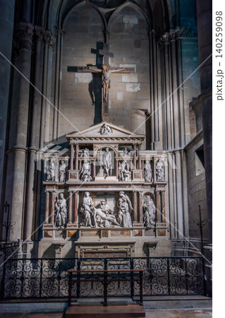 France, Reims, Gothic Altarpiece with Crucifixion and Pieta Sculptures inside Cathedra France, Reims, Gothic Altarpiece with Crucifixion and Pieta Sculptures inside Cathedra 140259098
