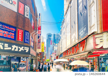 東京・新宿駅西口 商店街 東京・新宿駅西口 商店街 140260644