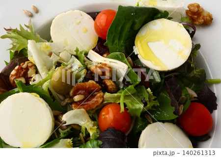 Healthy Summer Salad with Fresh Ingredients 140261313