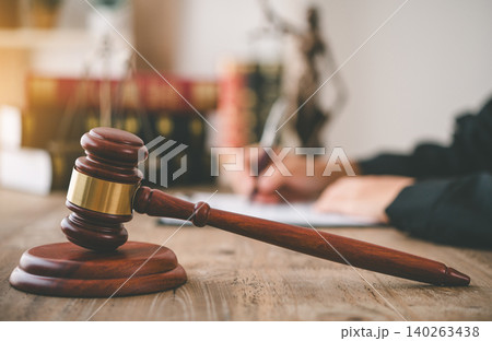 Law theme, mallet of the judge, law enforcement officers, evidence-based cases, and documents taken into account Law theme, mallet of the judge, law enforcement officers, evidence-based cases, and documents taken into account 140263438