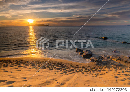 海亀産卵地永田いなか浜 夕景 屋久島(夏 海亀産卵地永田いなか浜 夕景 屋久島(夏 140272208