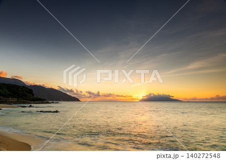 海亀産卵地永田いなか浜夕景　マジックアワー　屋久島(夏 140272548
