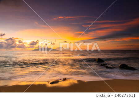海亀産卵地永田いなか浜夕景 マジックアワー 屋久島(秋 海亀産卵地永田いなか浜夕景 マジックアワー 屋久島(秋 140275611