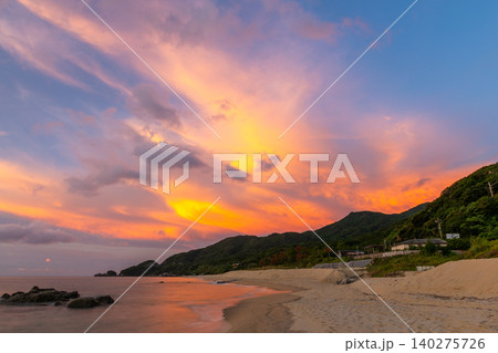 海亀産卵地永田いなか浜夕景 マジックアワー 屋久島(秋 海亀産卵地永田いなか浜夕景 マジックアワー 屋久島(秋 140275726