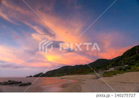 海亀産卵地永田いなか浜夕景 マジックアワー 屋久島(秋 海亀産卵地永田いなか浜夕景 マジックアワー 屋久島(秋 140275727