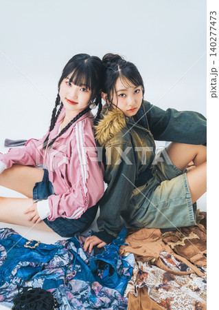 若い女性のファッションポートレート 若い女性のファッションポートレート 140277473