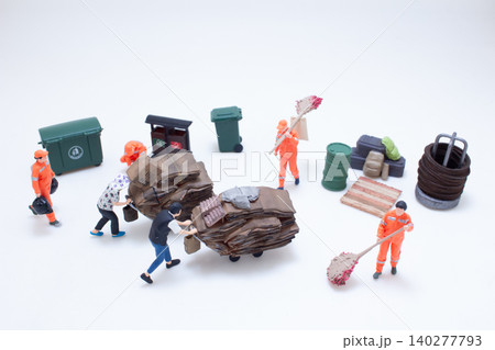 A Miniature sanitation workers cleaning city A Miniature sanitation workers cleaning city 140277793