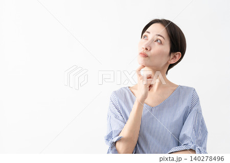 私服姿の女性 ライフスタイルイメージ 私服姿の女性 ライフスタイルイメージ 140278496